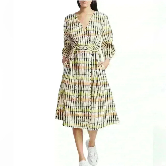 Baum and Pferdgarten Abylene Plaid A-Line Wrap Dress. - Picture 1 of 9